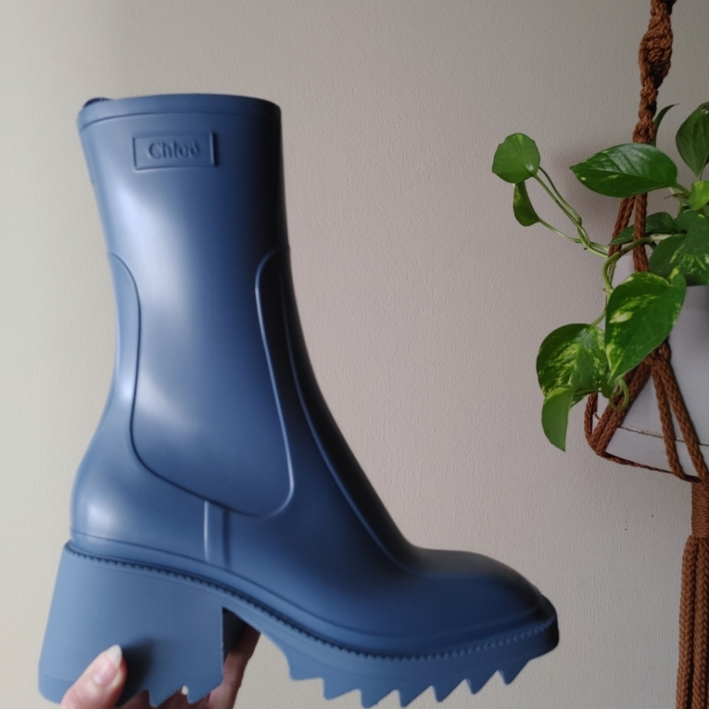 Chloe Betty blue rain boots